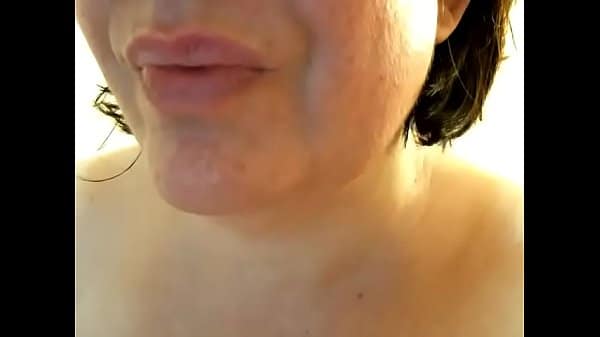 Caiu no zap branquinha bucetuda gozando com excitação