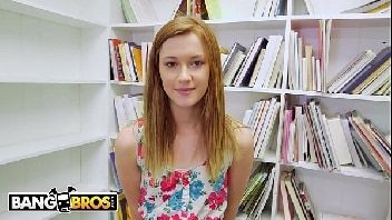 Estudante ruivinha safada fodendo com o professor tarado