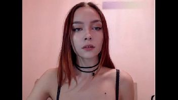 Modelo faz show privado e goza gostoso