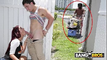 Novinha boquete putinha deliciosa fazendo o melhor boquete da sua vida Novinha boquete putinha deliciosa fazendo o melhor boquete da sua vida