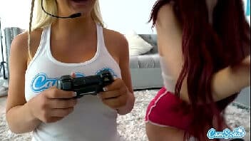 Sapatonas jogando juntas e trepando gostoso