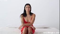 Morena dando gostoso para um homem que acabou de conhecer Morena dando gostoso para um homem que acabou de conhecer