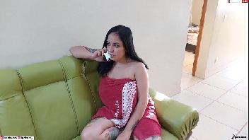Fimepono safada dando para o entregador de gás
