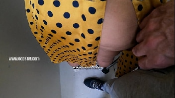 Encoxada gostosa com rabuda de vestido Encoxada gostosa com rabuda de vestido